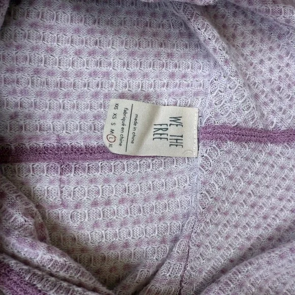 We The Free Purple Pink Waffle Knit Distressed Cropped oversized Hoodie large - Picture 5 of 5